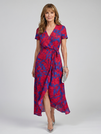 Lotte | Bloemige Wickelmidikleid met korte mouwen