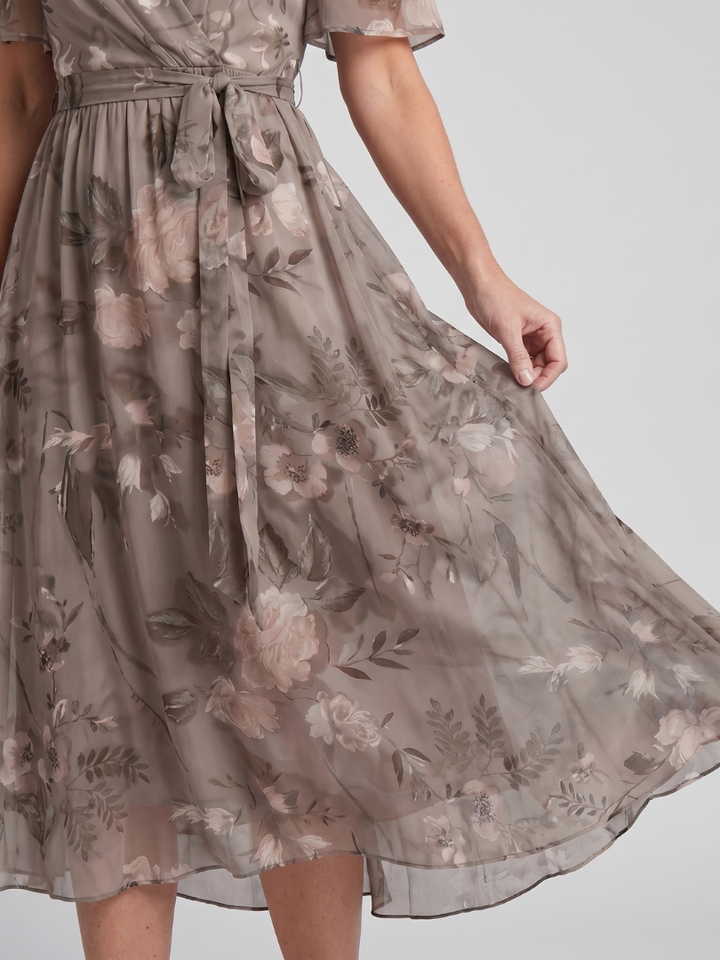 Flora | Midi-jurk met fladdermouwen en bloemenpatroon