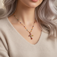 Kruis Ketting met Stralende Edelsteen