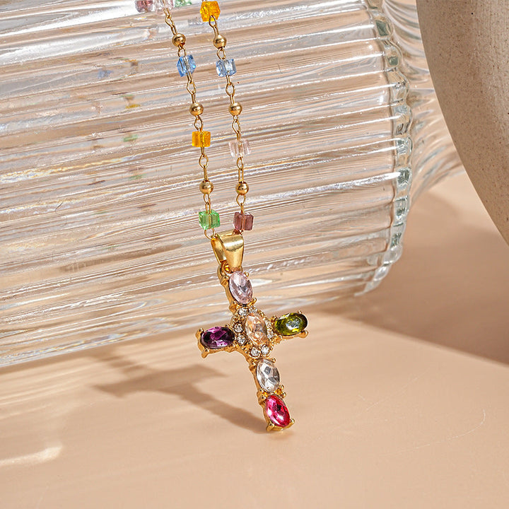 Kruis Ketting met Stralende Edelsteen