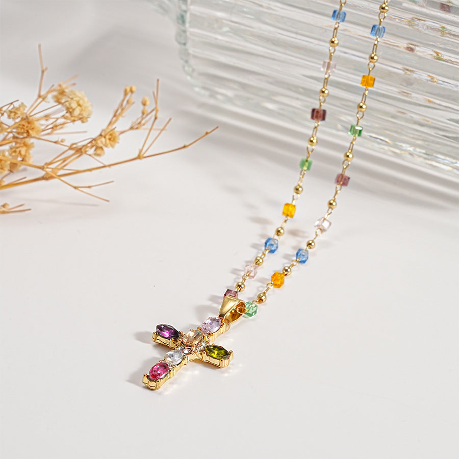 Kruis Ketting met Stralende Edelsteen
