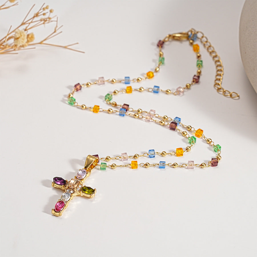 Kruis Ketting met Stralende Edelsteen