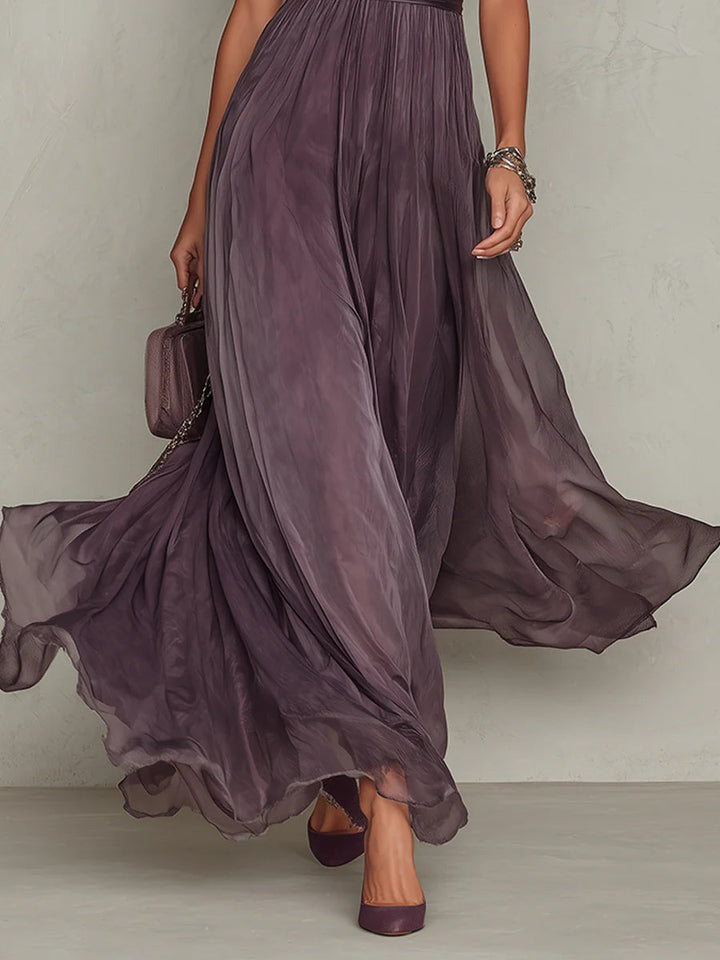 Flavia - Lange paarse jurk met sleutelgatsnele, chiffon kantrand