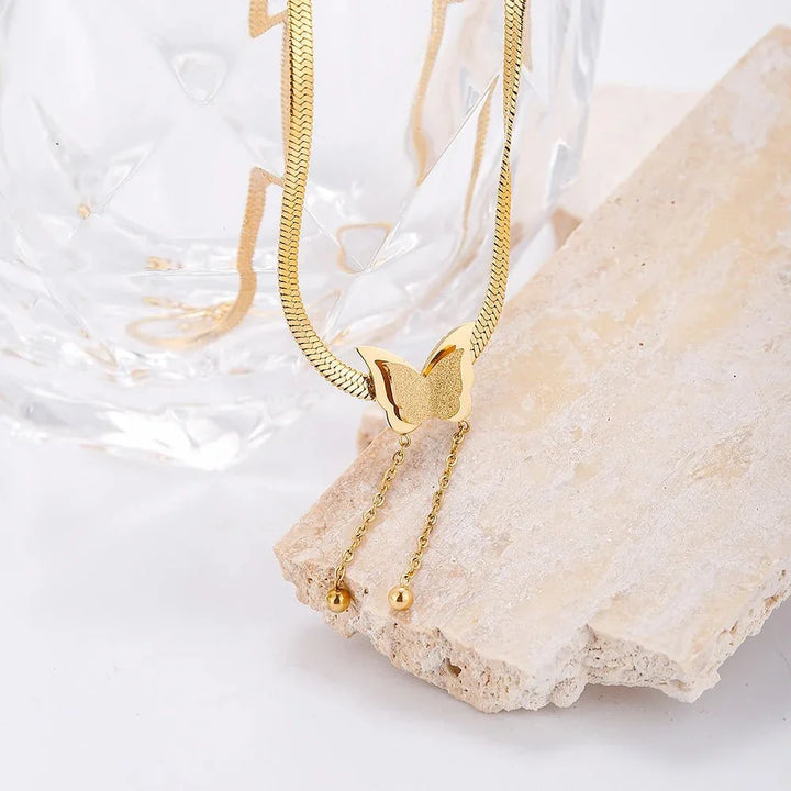 Delicate Vlinder Haringbone Hangketting
