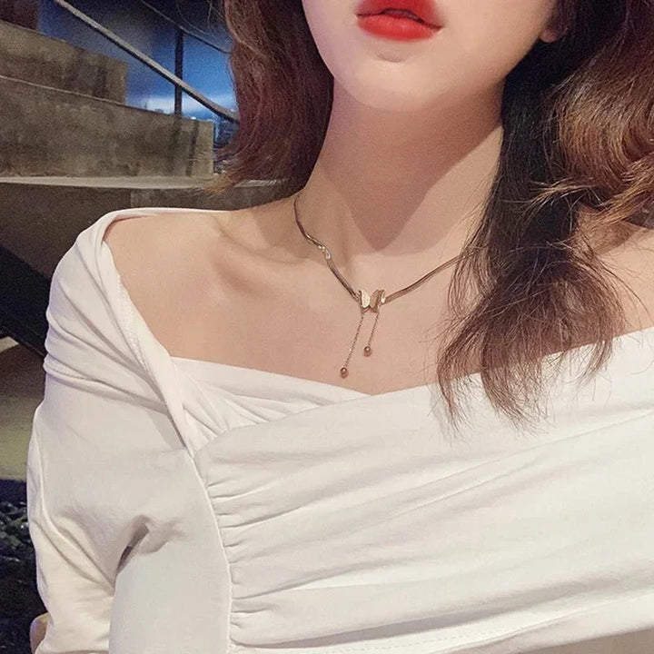Delicate Vlinder Haringbone Hangketting