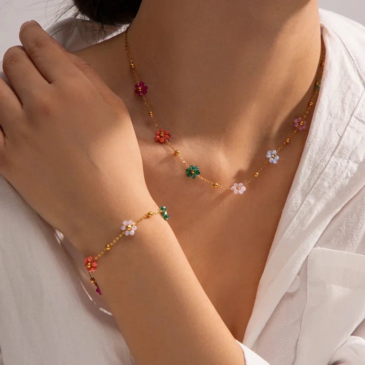 Collectie van Delicate Lente Bloemjuwelen