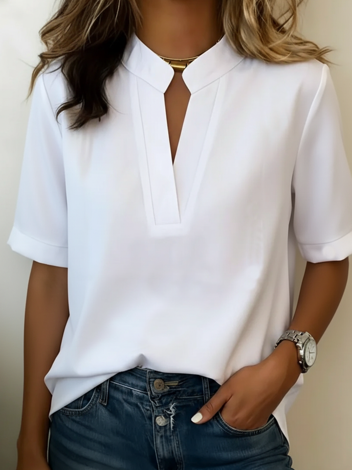 Margaux | Chic Blouse met V-Hals en Gouden Detail