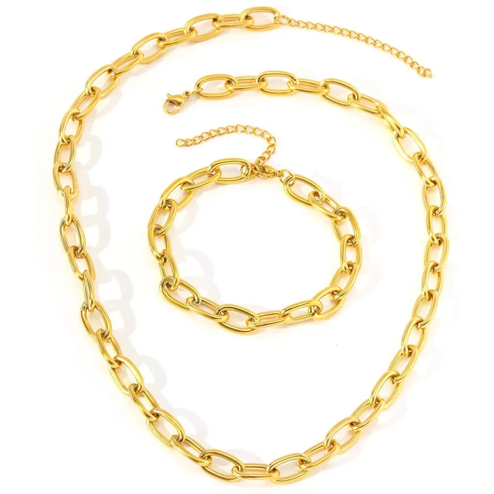 Set van eenvoudige clipketting en armband