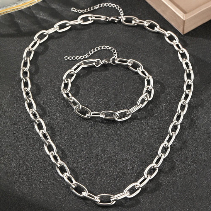 Set van eenvoudige clipketting en armband