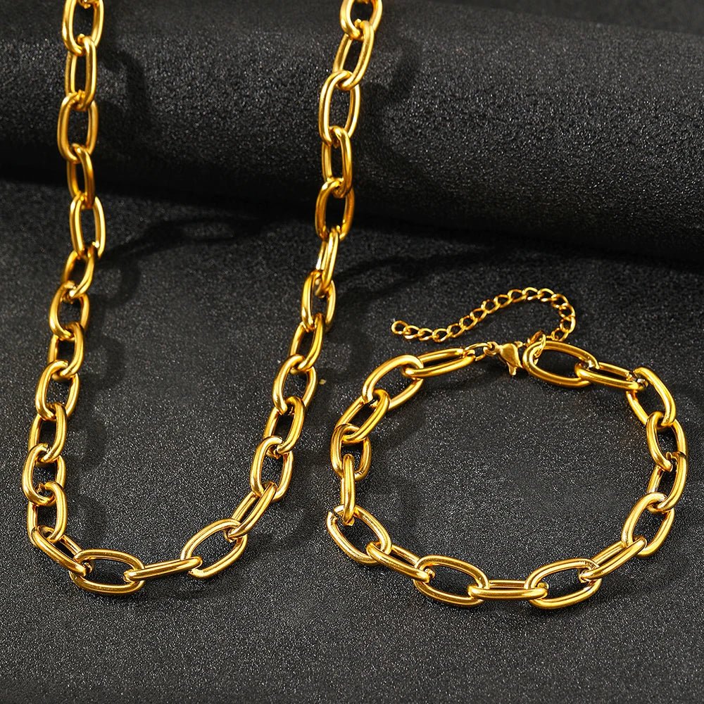 Set van eenvoudige clipketting en armband