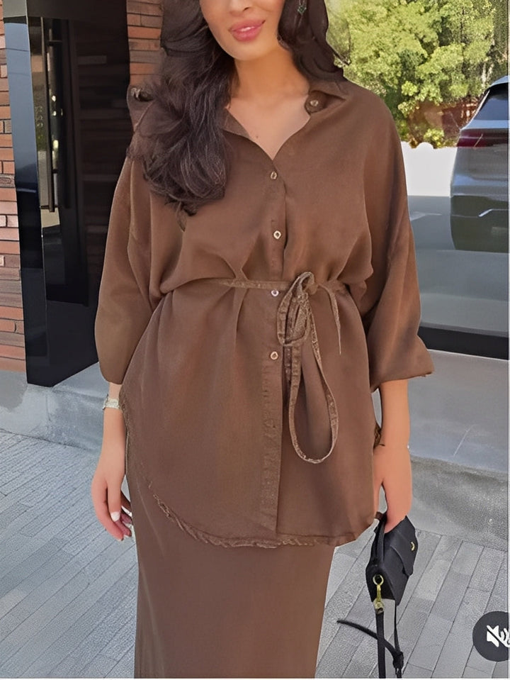 Radomira – compleet met geknoopte blouse