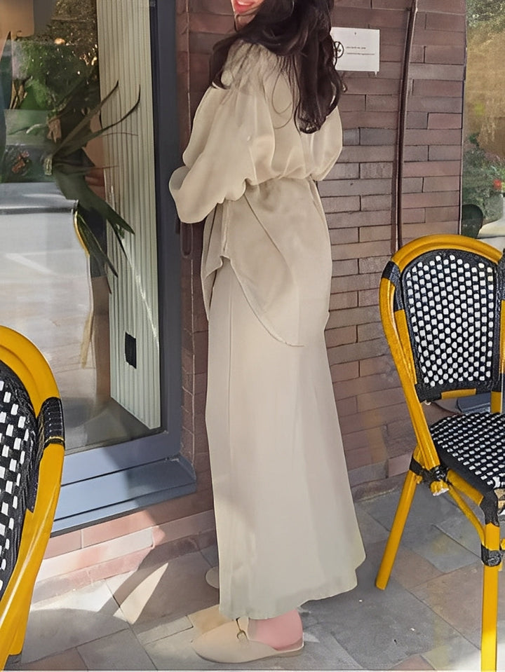 Radomira – compleet met geknoopte blouse