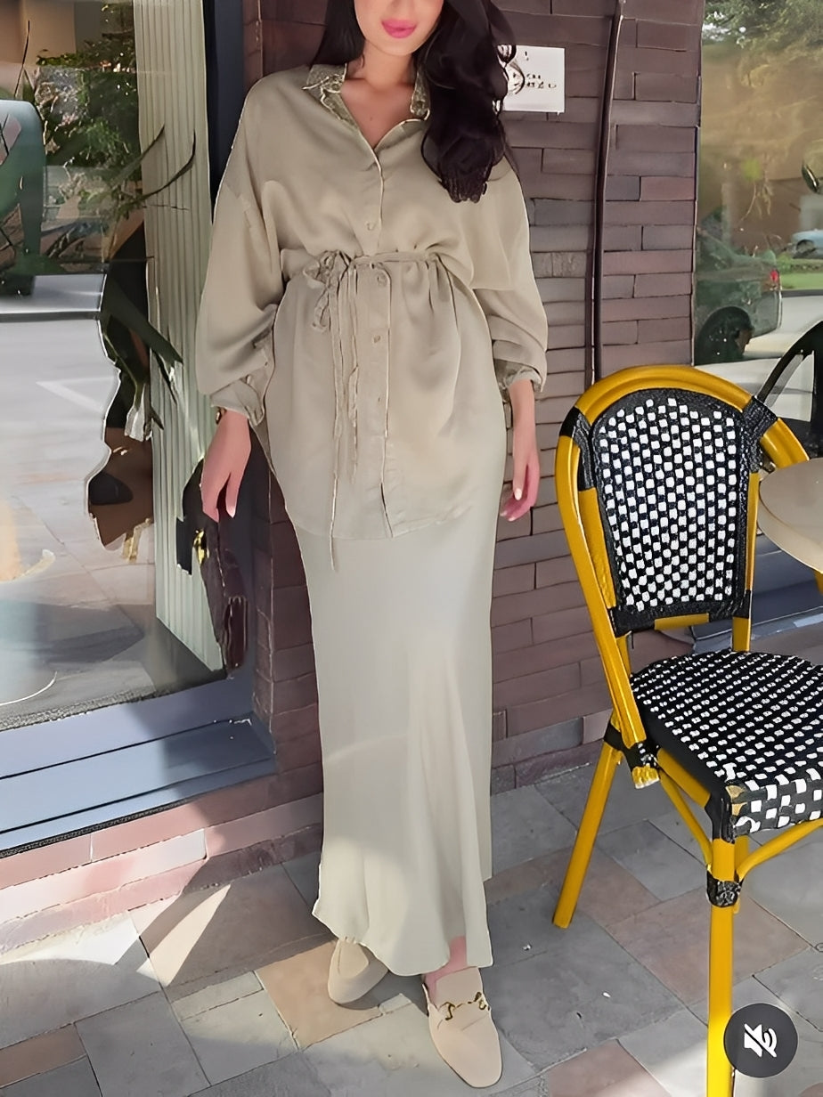 Radomira – compleet met geknoopte blouse