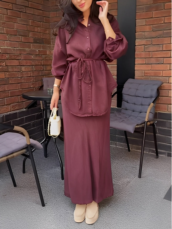 Radomira – compleet met geknoopte blouse